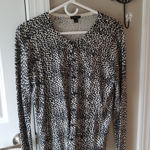 Sweater - Picture 2 of 3